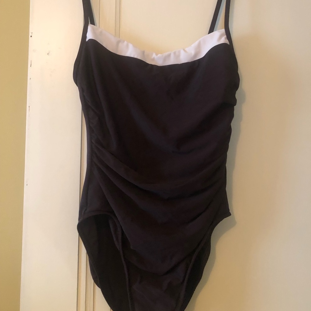 Miraclesuit Black & White size 12